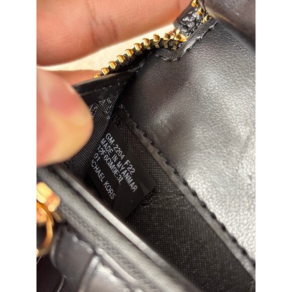 Michael Kors Women’s Large Black Pebbled Leather Smartphone Wristlet Wallet Zip - Picture 5 of 7